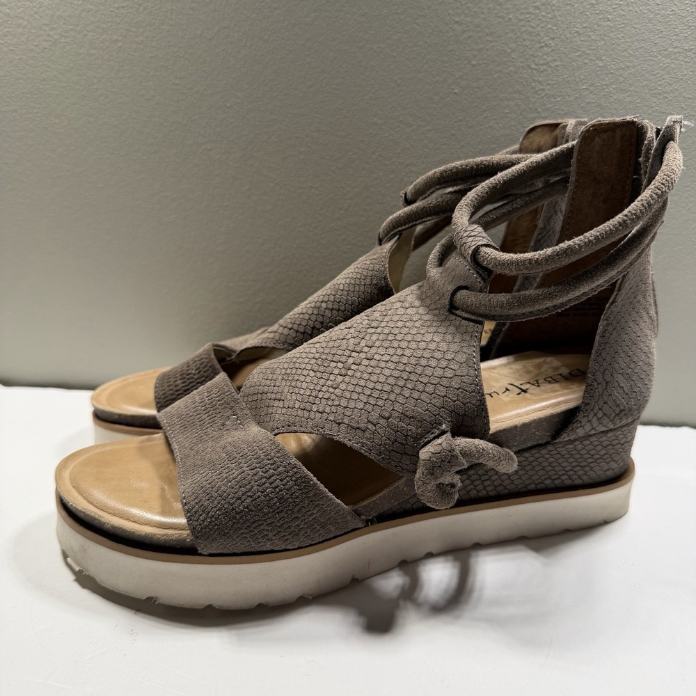 Diba true Grey Leather Sandal Zip Back 9 Comfort Shoe